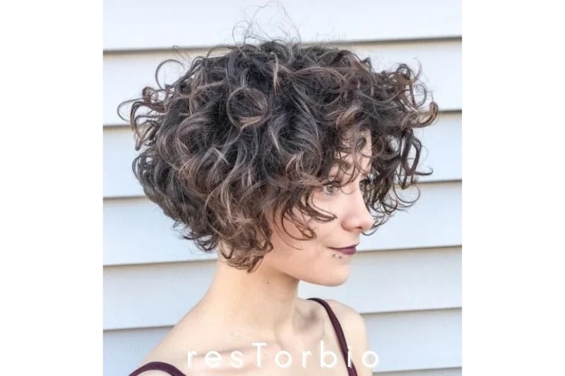 Jaw-Length Curly Messy Bob