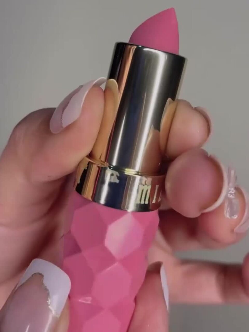 which milani lipstick is good
