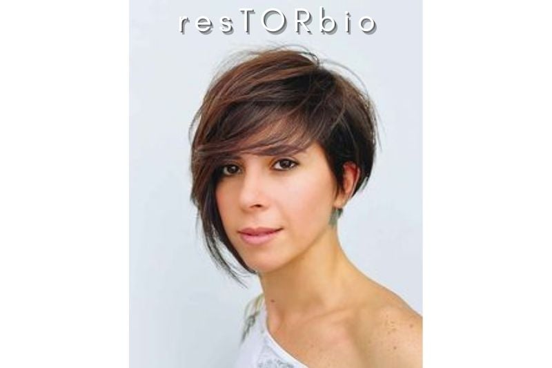 Side-Swept Messy Shortcut