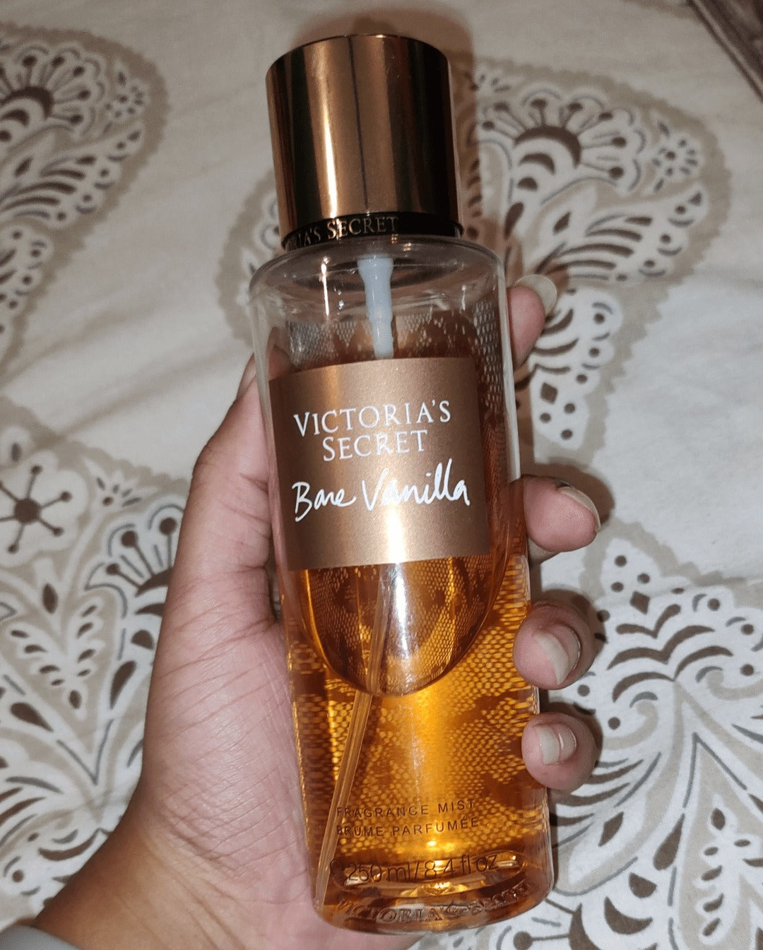 VS bare vanilla perfume