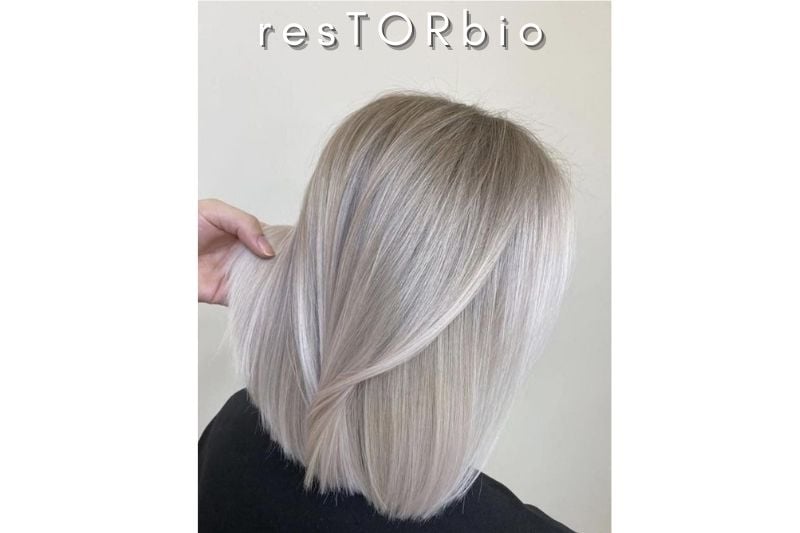 Icy Silver Straight Lob